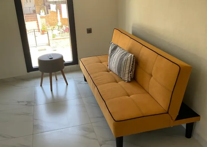 Semesterbostad Marinas House 2