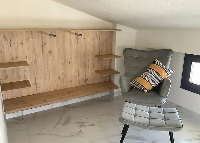 度假居 Marinas House 2 尼基季